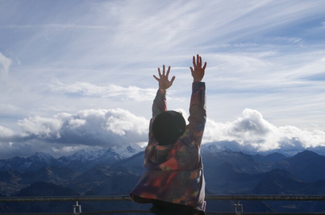 Artistic Residencies in the Mountains - Dance Reflections by Van